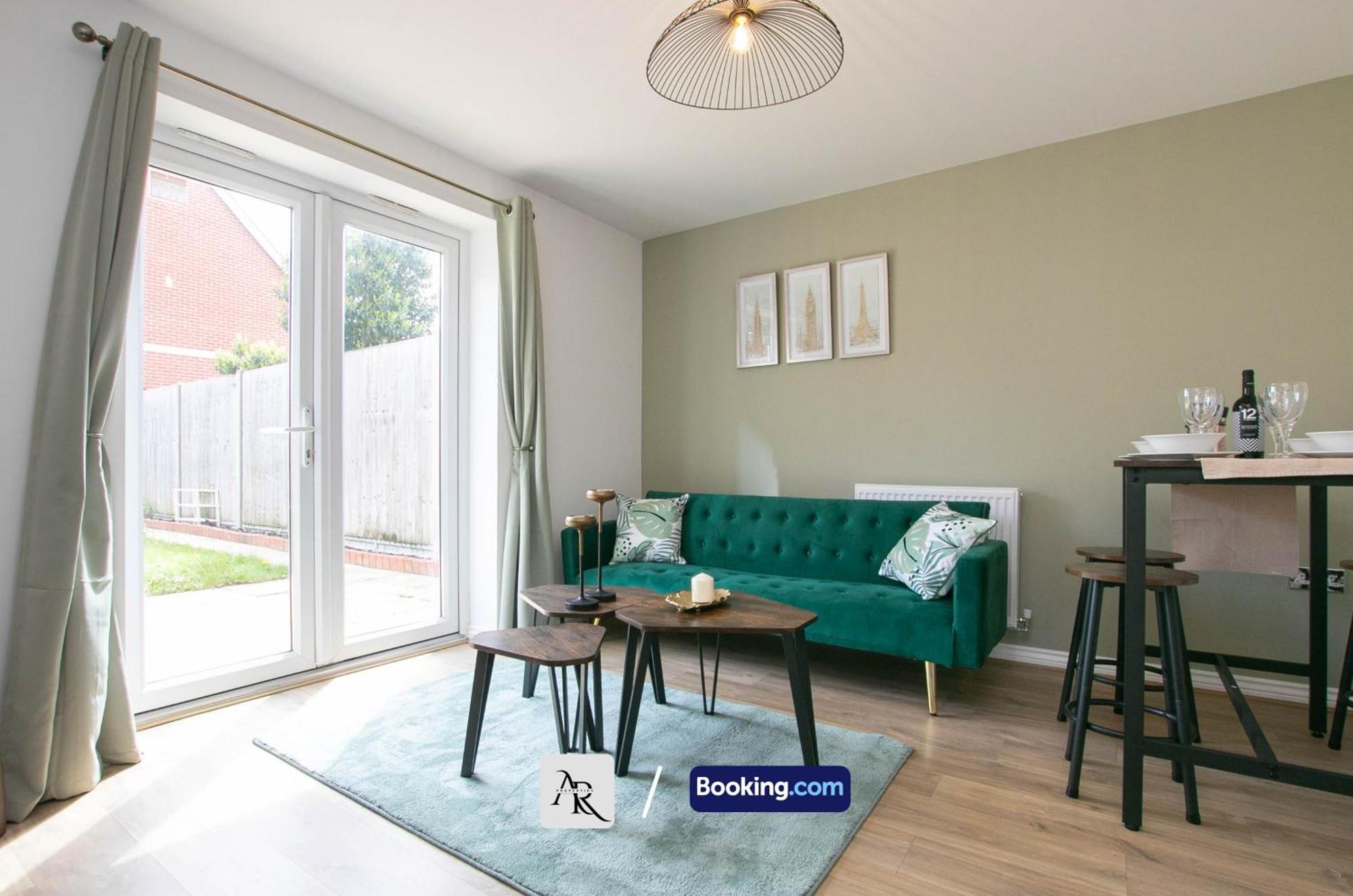 Cozy House By Ar Properties Short Lets & Serviced Accommodation Колчестър Екстериор снимка