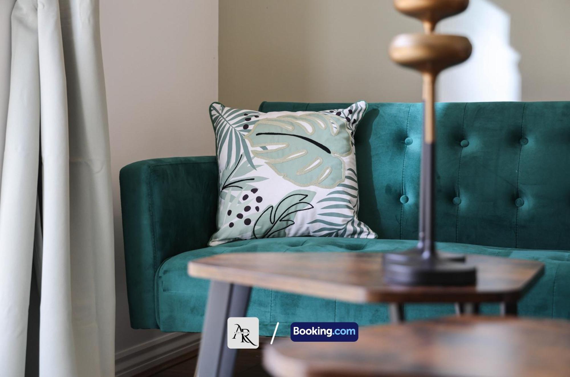 Cozy House By Ar Properties Short Lets & Serviced Accommodation Колчестър Екстериор снимка